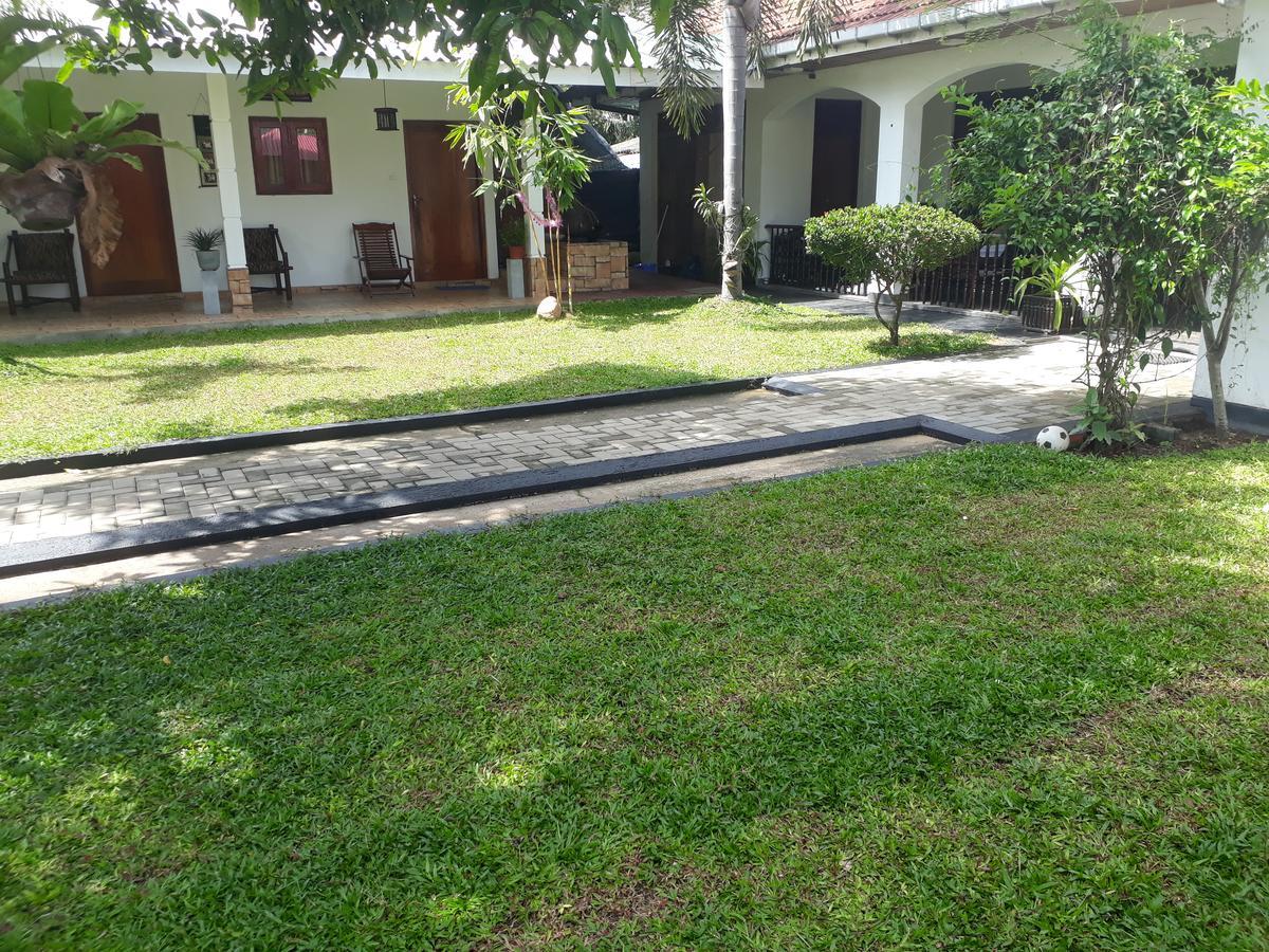 Villa 67 Negombo Exterior photo