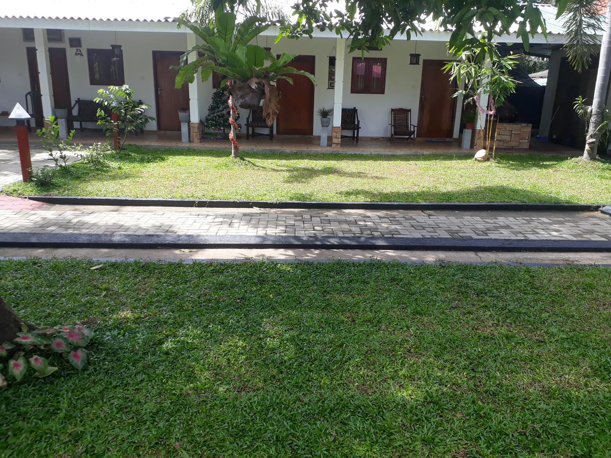 Villa 67 Negombo Exterior photo