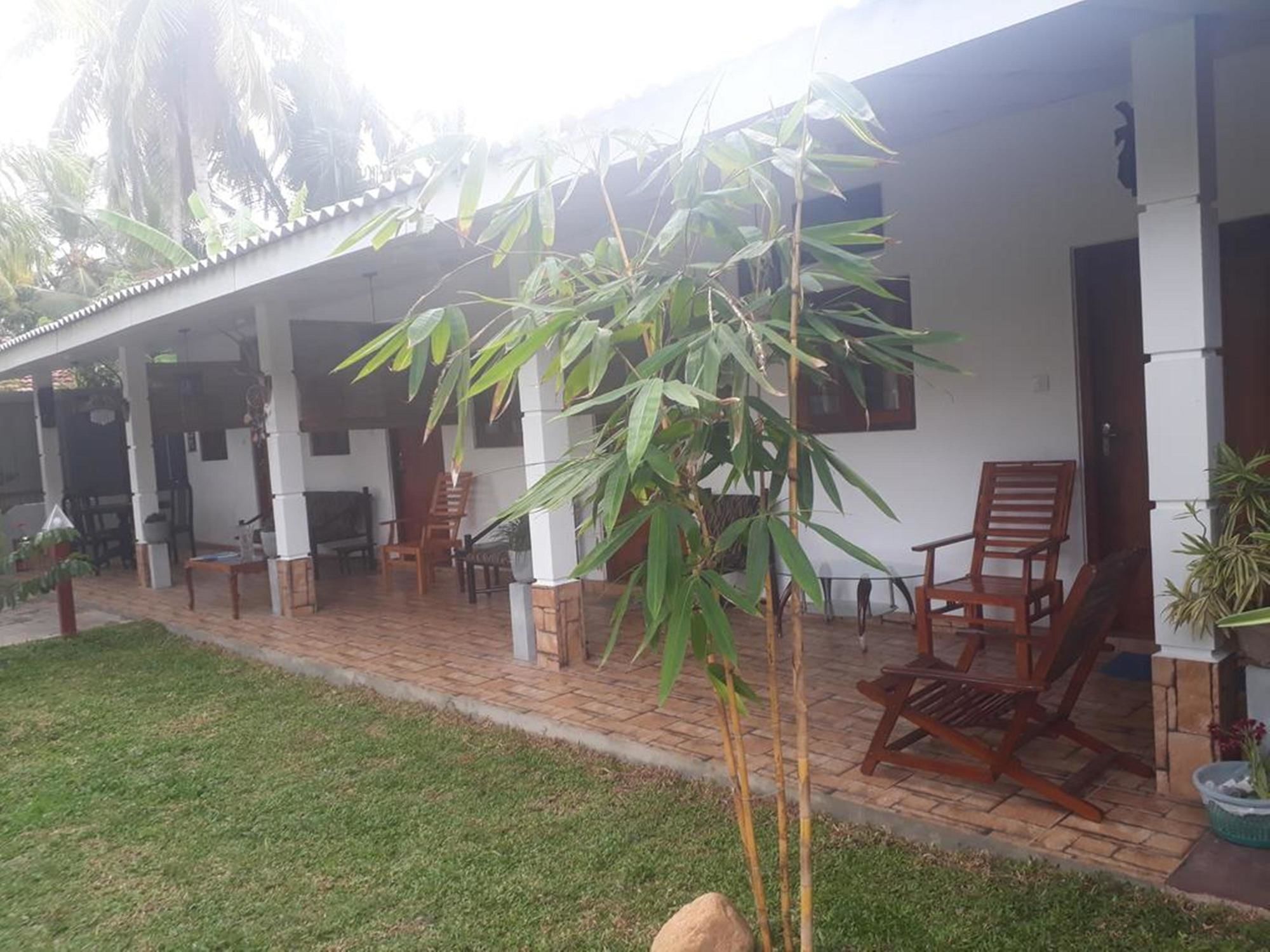 Villa 67 Negombo Exterior photo